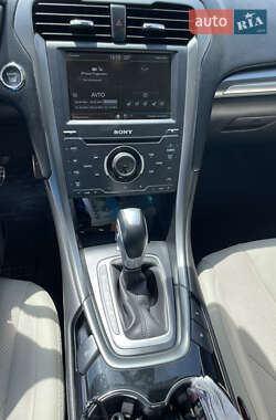 Седан Ford Fusion 2014 в 