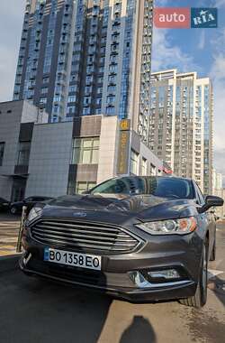 Седан Ford Fusion 2017 в 