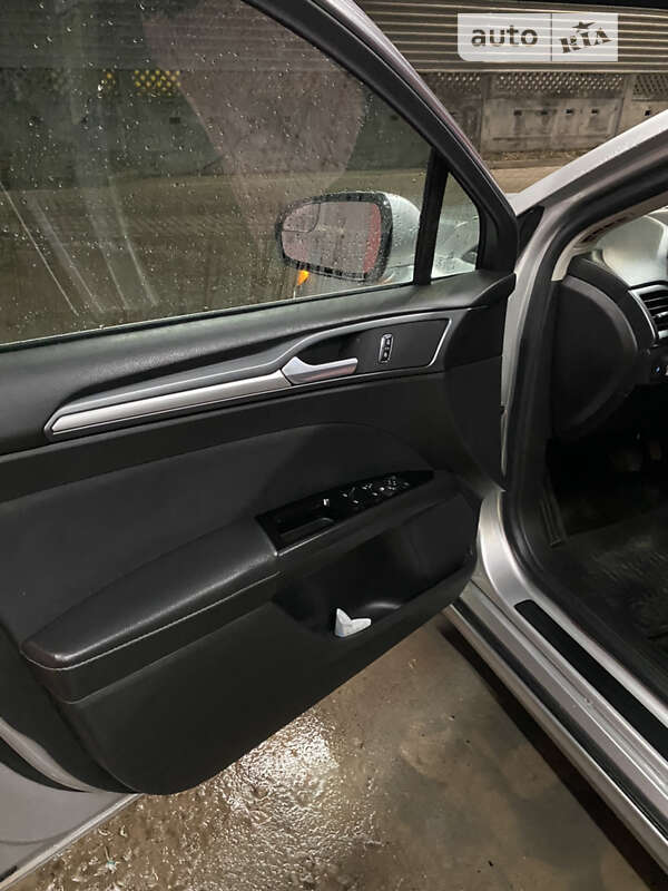 Седан Ford Fusion 2015 в Тростянце фото 18 Седан Ford Fusion 2015 в Тростянце