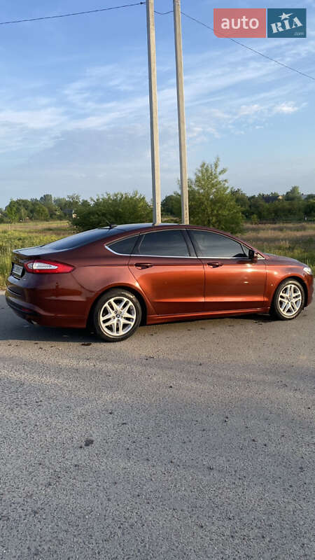 Седан Ford Fusion 2016 в Львове