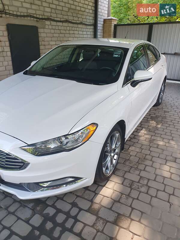 Седан Ford Fusion 2017 в Славянске