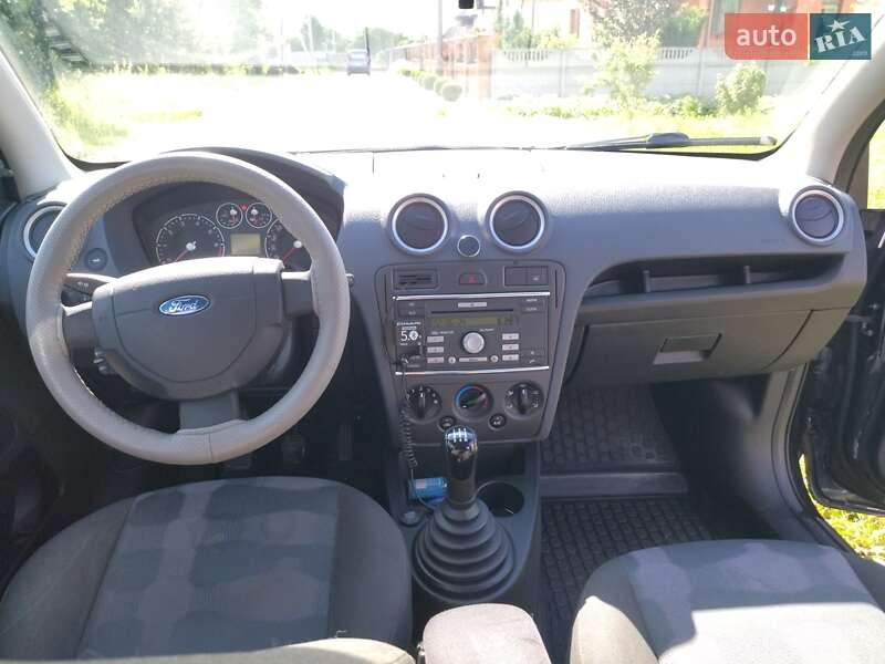 Хетчбек Ford Fusion 2008 в Луцьку