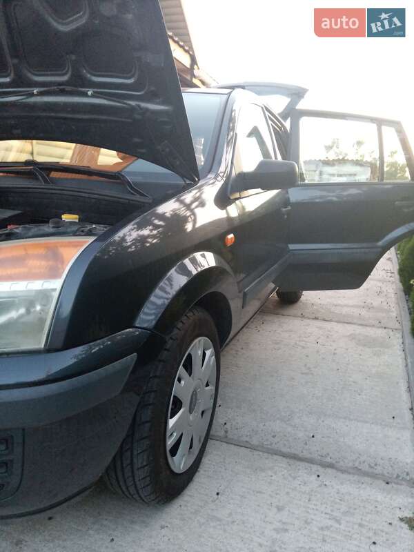 Хэтчбек Ford Fusion 2006 в Нетешине фото 13 Хэтчбек Ford Fusion 2006 в Нетешине