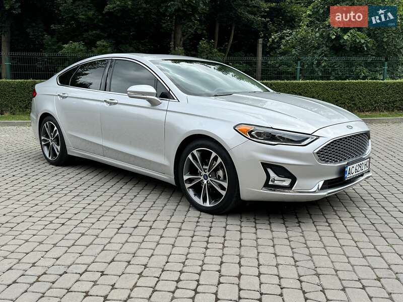 Седан Ford Fusion 2019 в Луцке