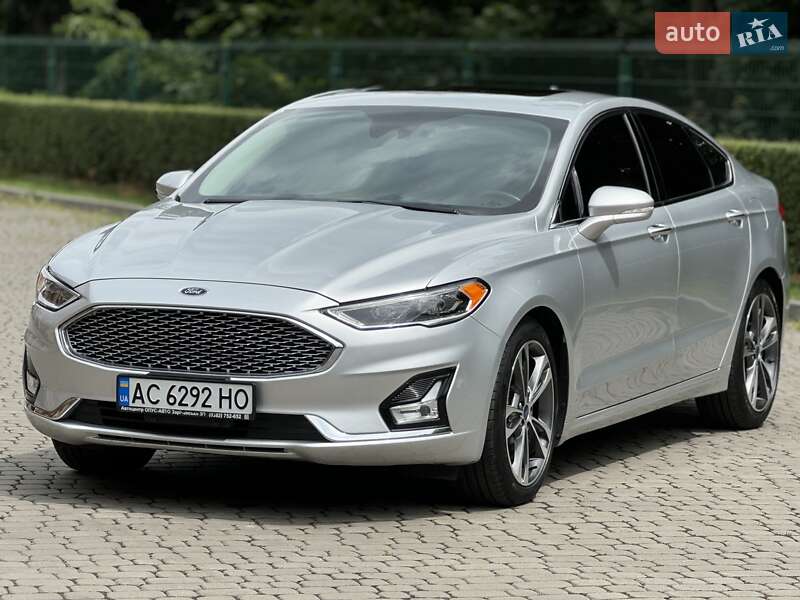 Седан Ford Fusion 2019 в Луцке