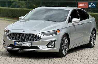 Седан Ford Fusion 2019 в 