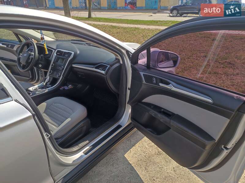 Седан Ford Fusion 2015 в Полтаве