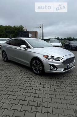 Седан Ford Fusion 2018 в Луцьку