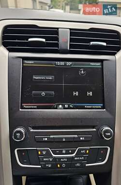 Седан Ford Fusion 2015 в 