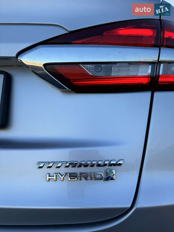 Седан Ford Fusion 2018 в Львове