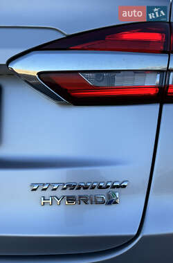 Седан Ford Fusion 2018 в 