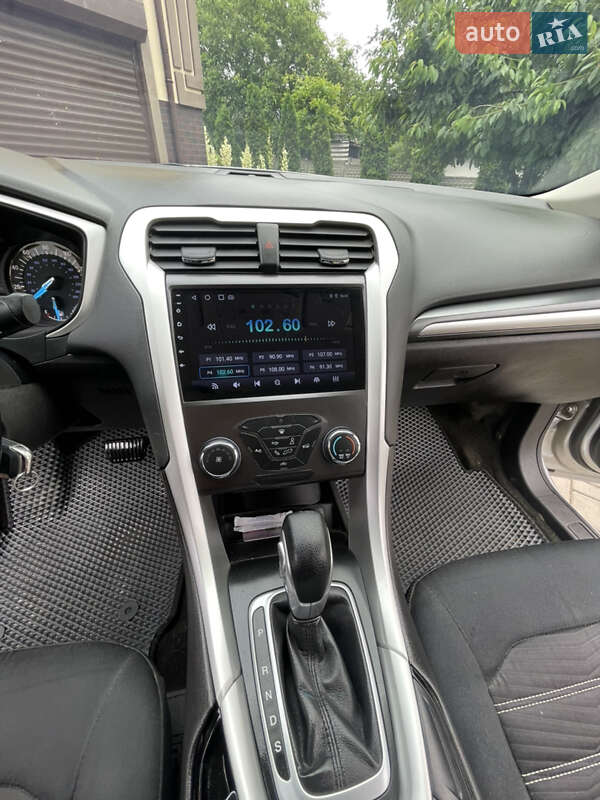 Седан Ford Fusion 2015 в Вінниці