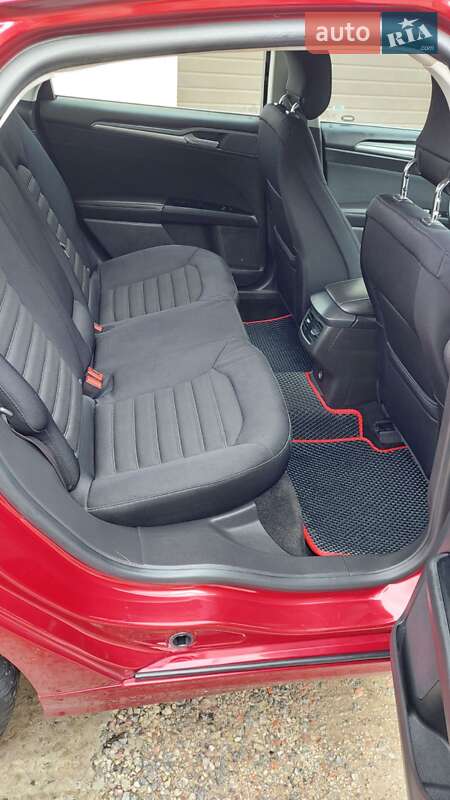 Седан Ford Fusion 2012 в Сумах