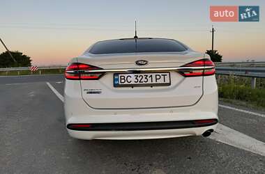 Седан Ford Fusion 2017 в Львові