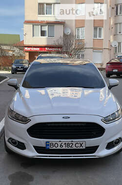 Седан Ford Fusion 2015 в Тернополі