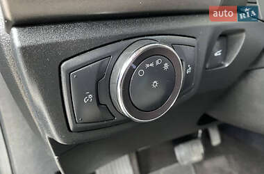 Седан Ford Fusion 2019 в 