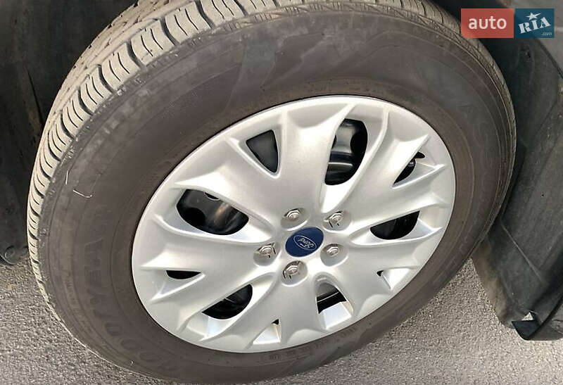 Седан Ford Fusion 2019 в Черкасах