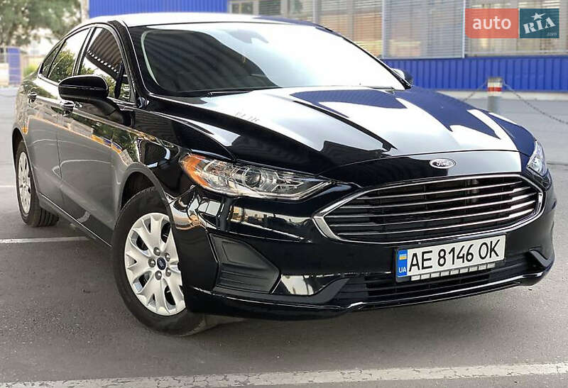 Седан Ford Fusion 2019 в Черкасах