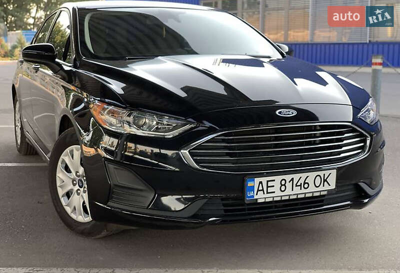 Седан Ford Fusion 2019 в Черкасах