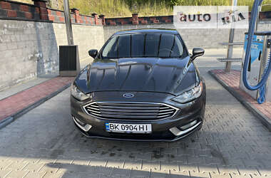 Седан Ford Fusion 2016 в Ровно