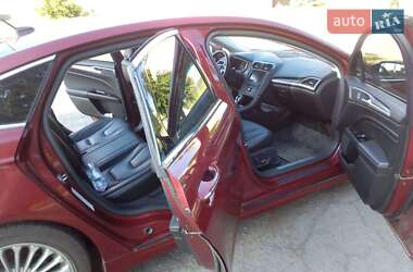 Седан Ford Fusion 2015 в 