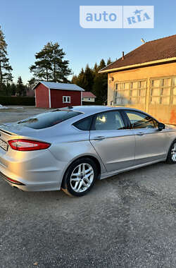 Седан Ford Fusion 2015 в Кропивницком