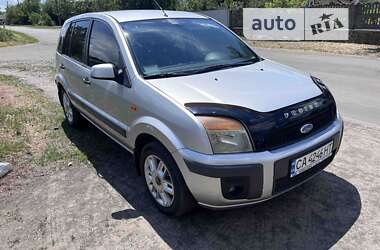 Хэтчбек Ford Fusion 2005 в Городище