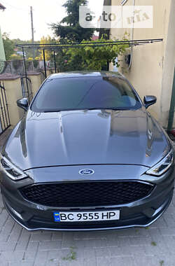 Седан Ford Fusion 2017 в 