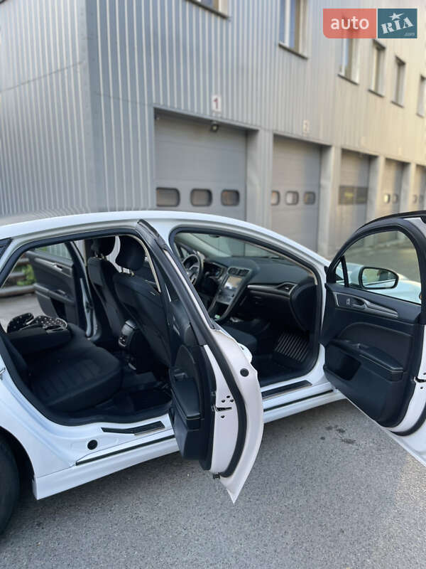 Седан Ford Fusion 2019 в Киеве фото 24 Седан Ford Fusion 2019 в Киеве