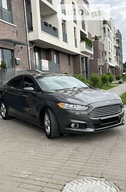 Седан Ford Fusion 2015 в Львове