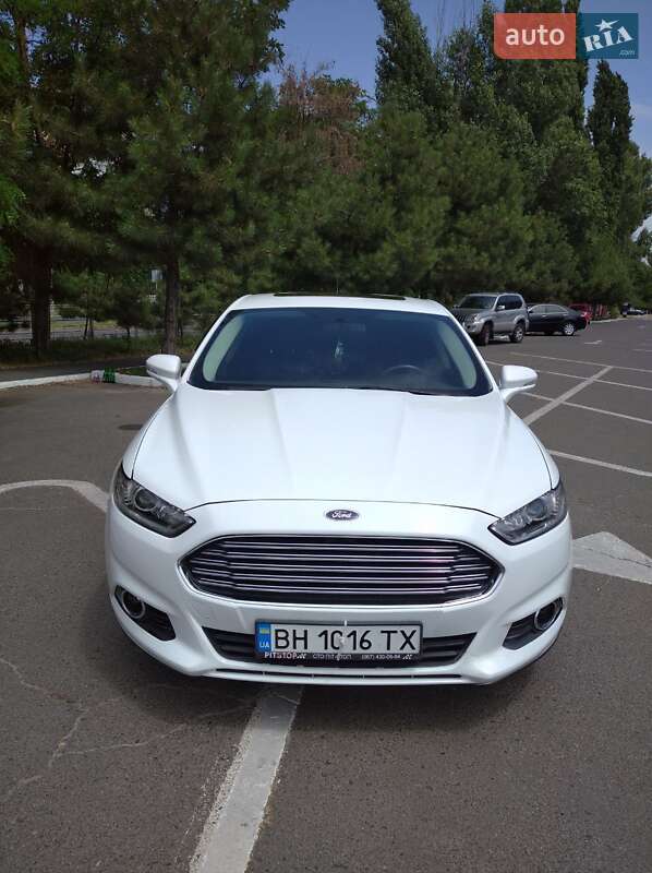 Седан Ford Fusion 2014 в Одесі
