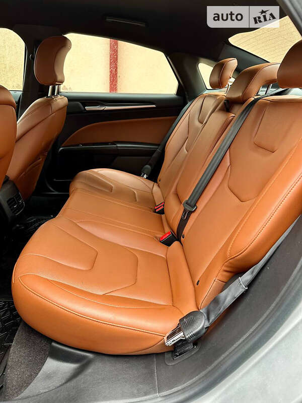 Седан Ford Fusion 2019 в Львове