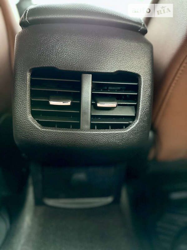 Седан Ford Fusion 2019 в Львове