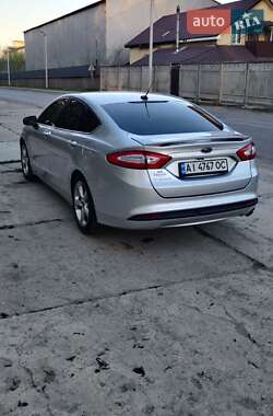 Седан Ford Fusion 2016 в Глевасі