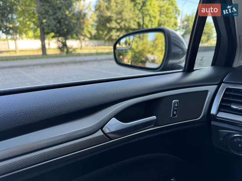 Седан Ford Fusion 2016 в Черкассах