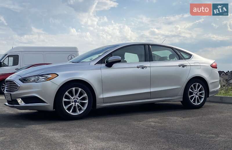 Седан Ford Fusion 2016 в Рівному