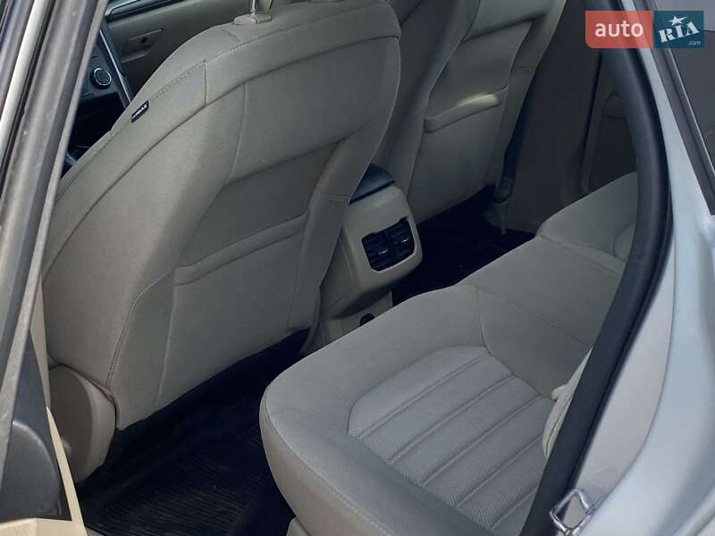 Седан Ford Fusion 2016 в Рівному