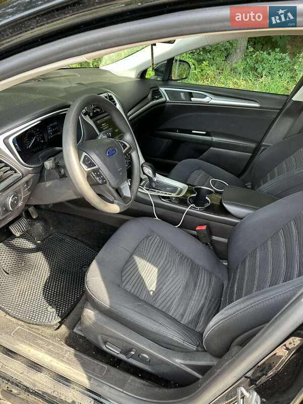 Седан Ford Fusion 2015 в Києві