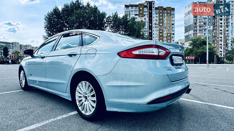 Седан Ford Fusion 2014 в Киеве