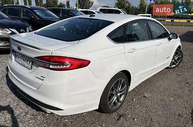 Седан Ford Fusion 2017 в 