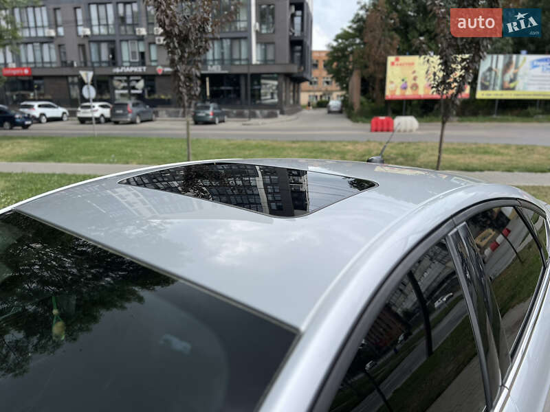 Седан Ford Fusion 2016 в Ужгороді