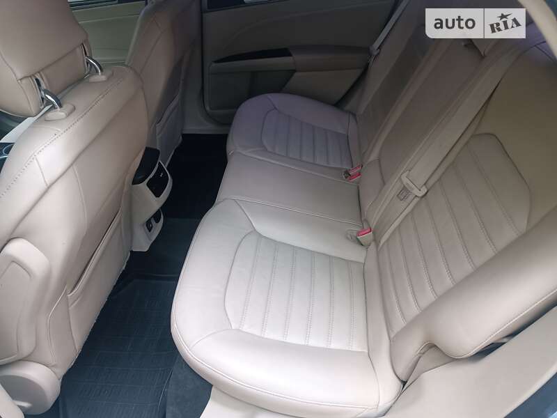 Седан Ford Fusion 2013 в Тернополе
