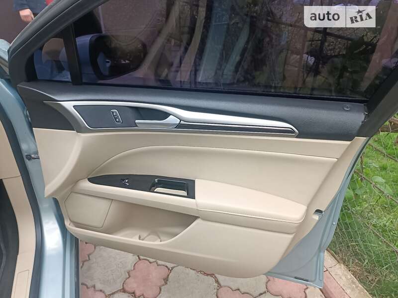 Седан Ford Fusion 2013 в Тернополе