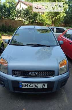 Хэтчбек Ford Fusion 2006 в Тарутине