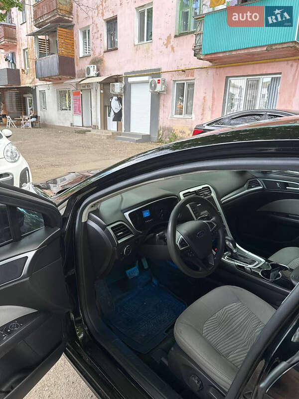 Седан Ford Fusion 2016 в Рени фото 8 Седан Ford Fusion 2016 в Рени