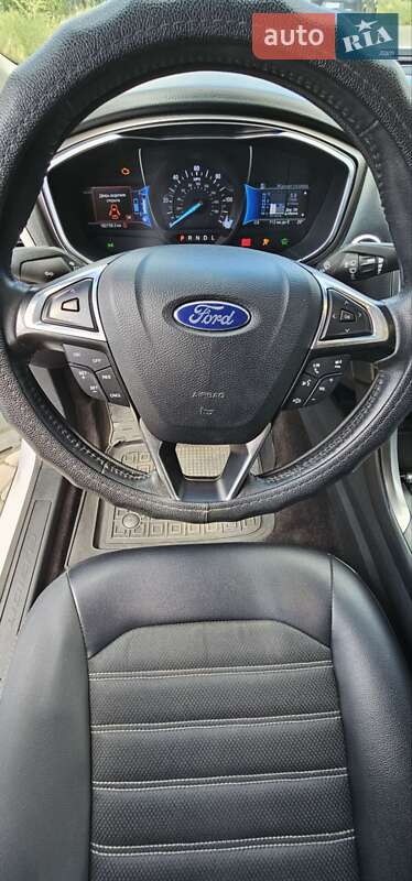 Седан Ford Fusion 2016 в Черноморске