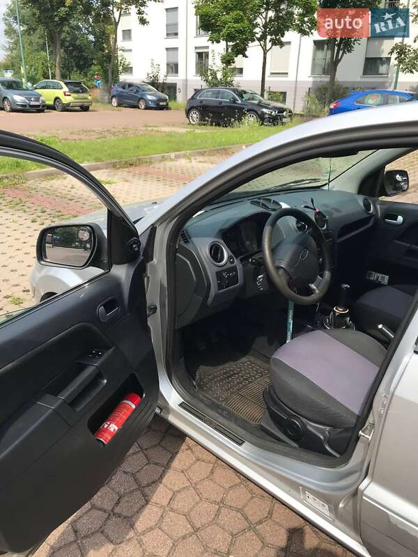 Хетчбек Ford Fusion 2010 в Києві
