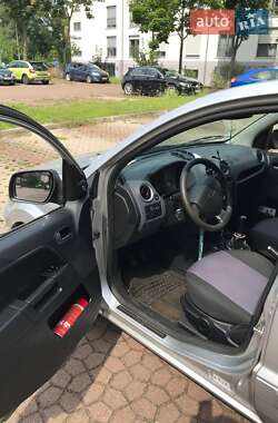 Хэтчбек Ford Fusion 2010 в 