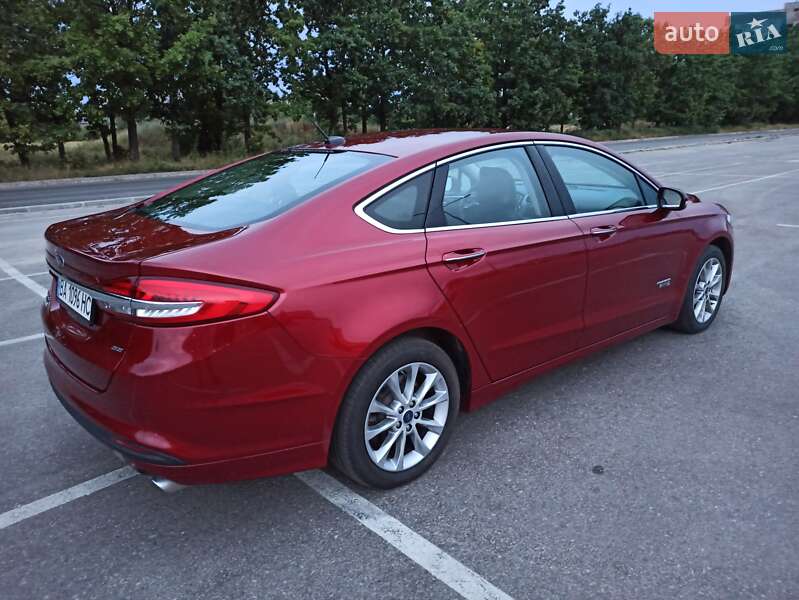 Седан Ford Fusion 2017 в Кропивницком