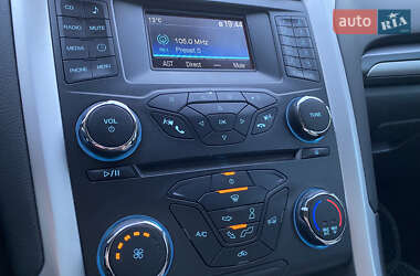 Седан Ford Fusion 2014 в 